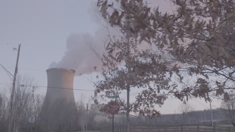 Schornstein-Und-Factory_fall-Bäume