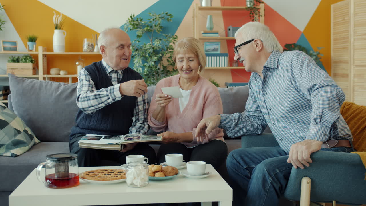 Grandparents Sharing Memories