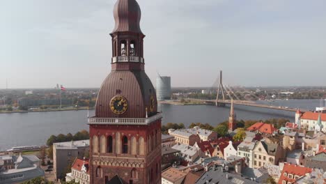 Iglesia-Catedral-De-Santa-María-En-Riga,-Letonia