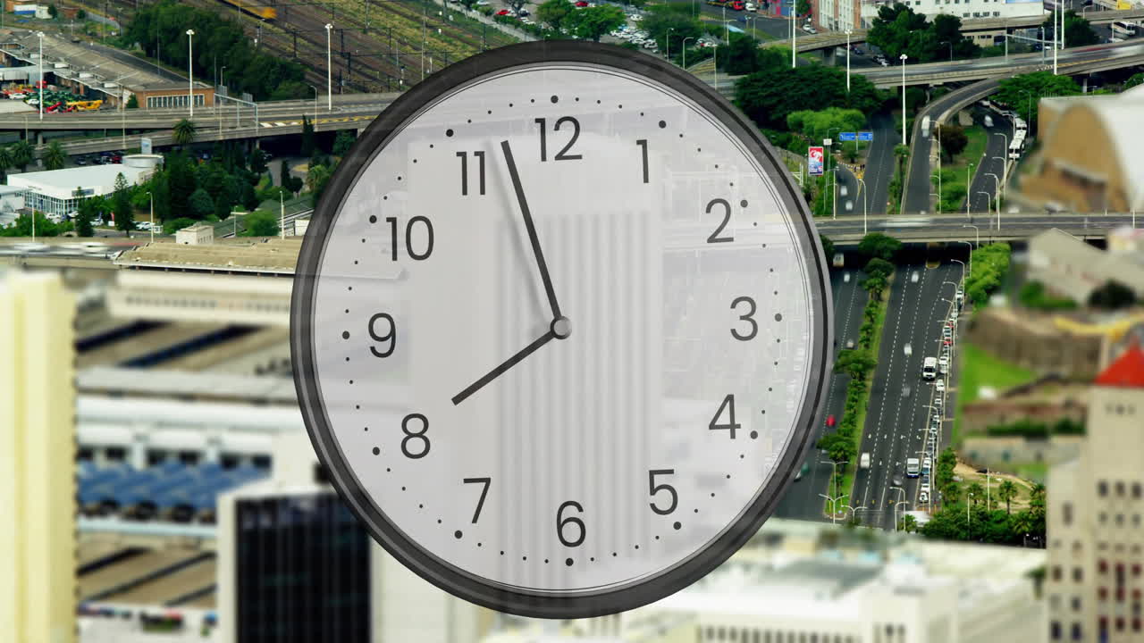 animación del tictac del reloj sobre el paisaje urbano
