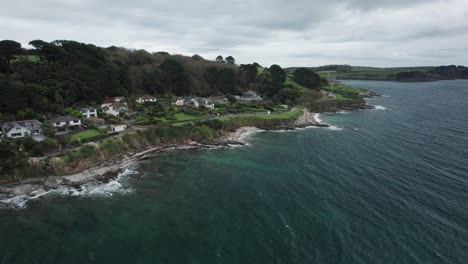 Teure-Häuser-Am-Meer-In-St.-Mawes,-Cornwall