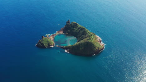 vista aérea cinematográfica de las azores
