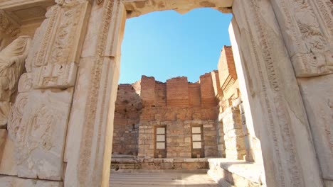 Porticos-and-marble-carved-walls