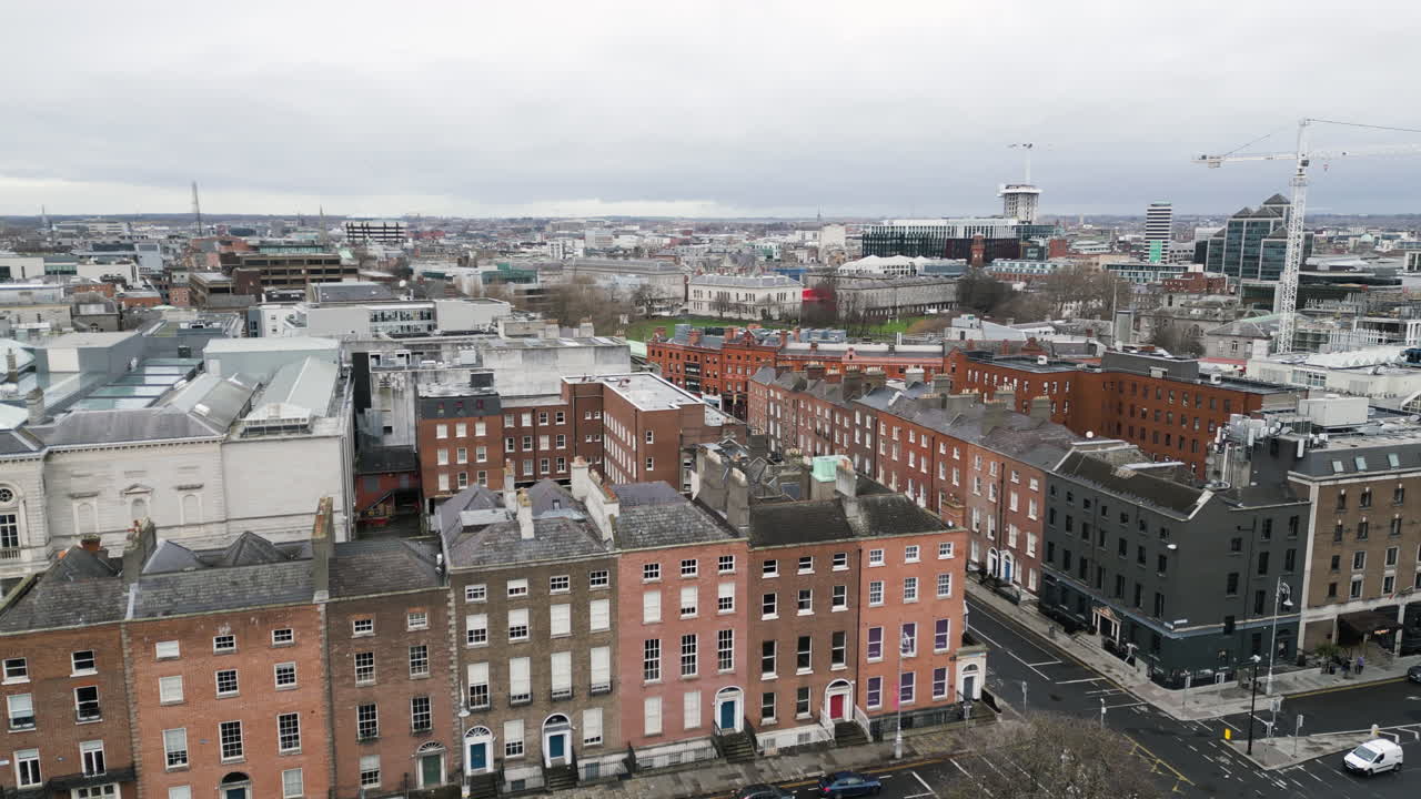 vista aérea alrededor del área de merrion square park en el lado sur de la ciudad de dublín, irlanda