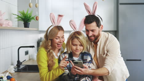 happy family celebrating easter