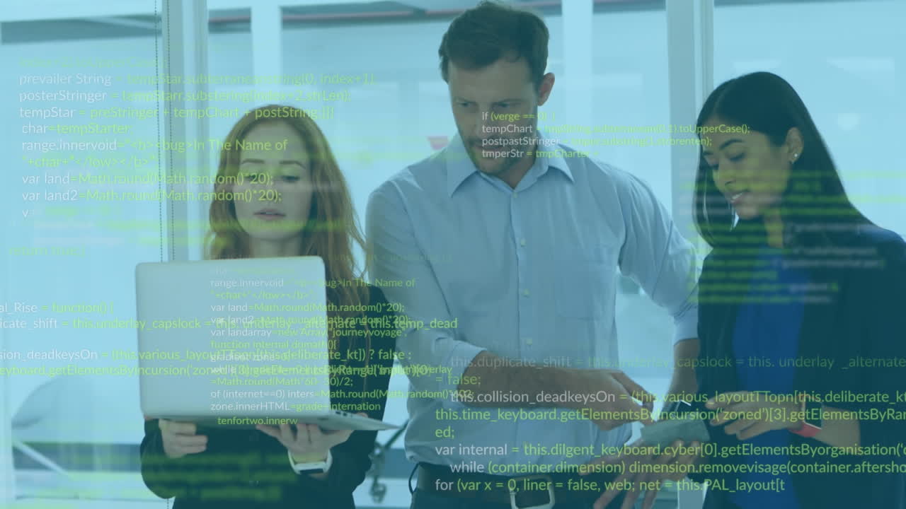 animación de la interfaz infográfica multicolor, diversos compañeros de trabajo discutiendo informes en la computadora portátil