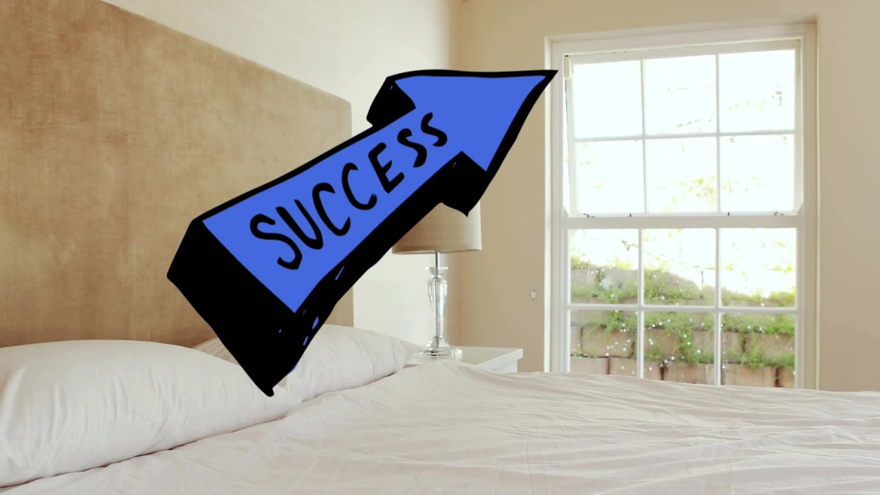 Animation of succes text and arrow over bedroom