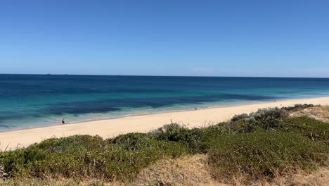 Paisaje-Marino-Escénico-En-Bunbury,-Australia-Durante-El-Verano---Plano-Amplio