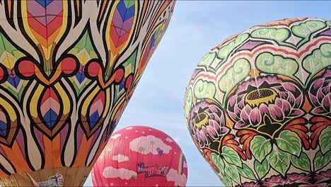 balloon culture festival is a hot air balloon festival held in wonosobo, central java. this festival is a creative event for wonosobo youth and an annual tourist attraction.