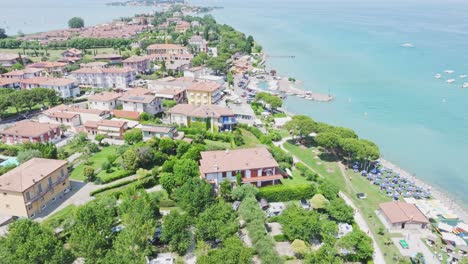 Villa-Gehäuse-Von-Lido-Galeazzi-Sirmione-Italien-Antenne