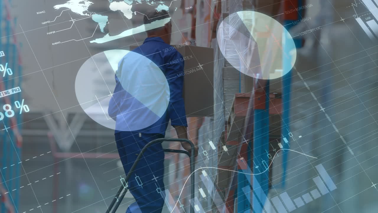 animación del procesamiento de datos estadísticos sobre un trabajador caucásico que lleva una caja en un almacén