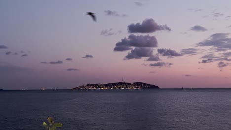 Bunter-Himmel,-Wolken-Und-Meer-Bei-Sonnenuntergang