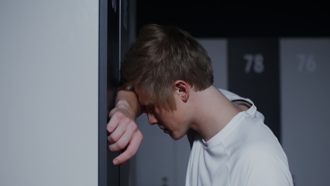 옷차림실에 있는 운동선수