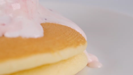 pancakes with strawberry ice cream