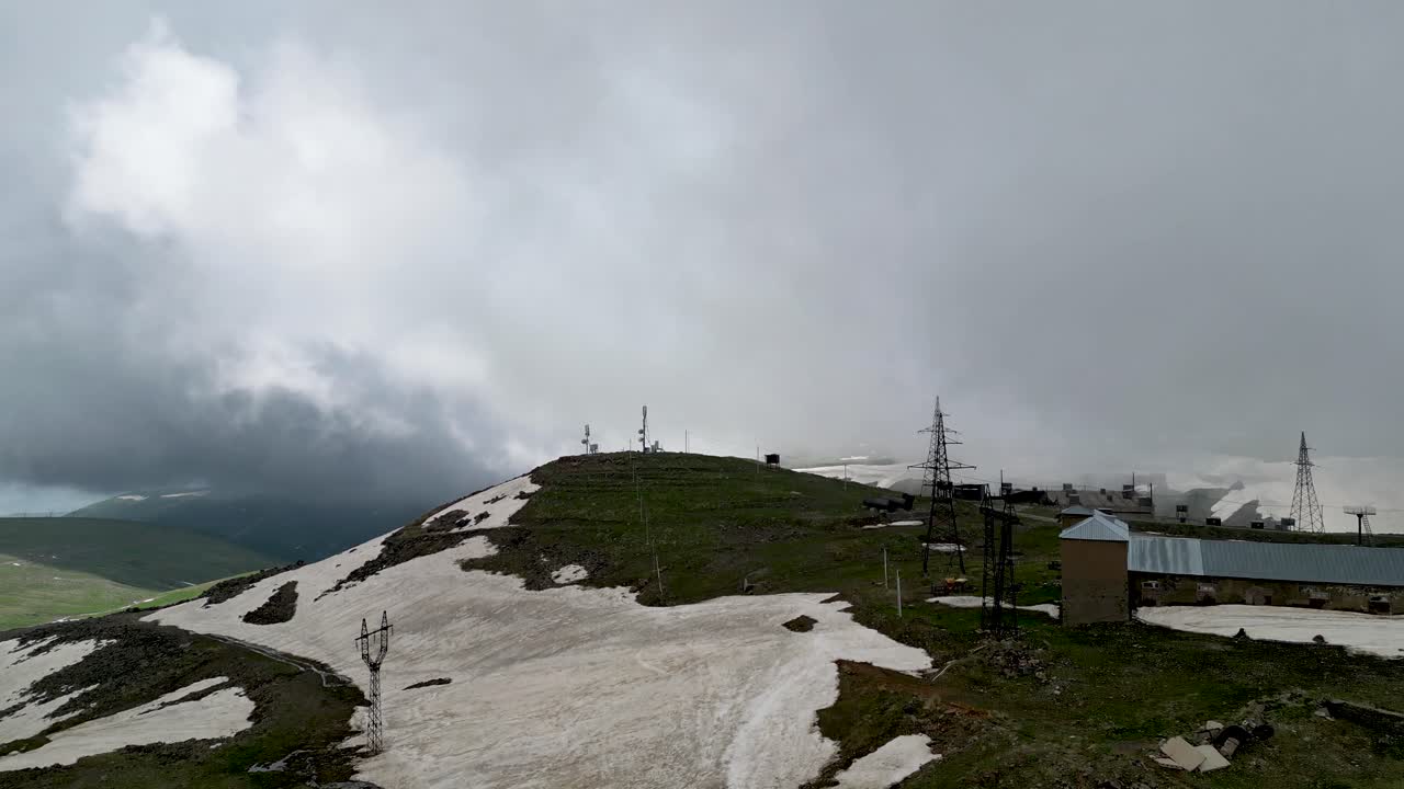 아름다운 아라가츠 산의 4k 고해상도 드론 비디오 - 아르메니아