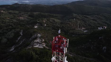 Escalada-De-Torres-Con-Una-Vista-Increíble