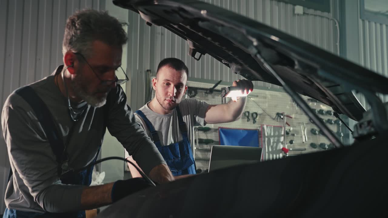 servicio de reparación de automóviles