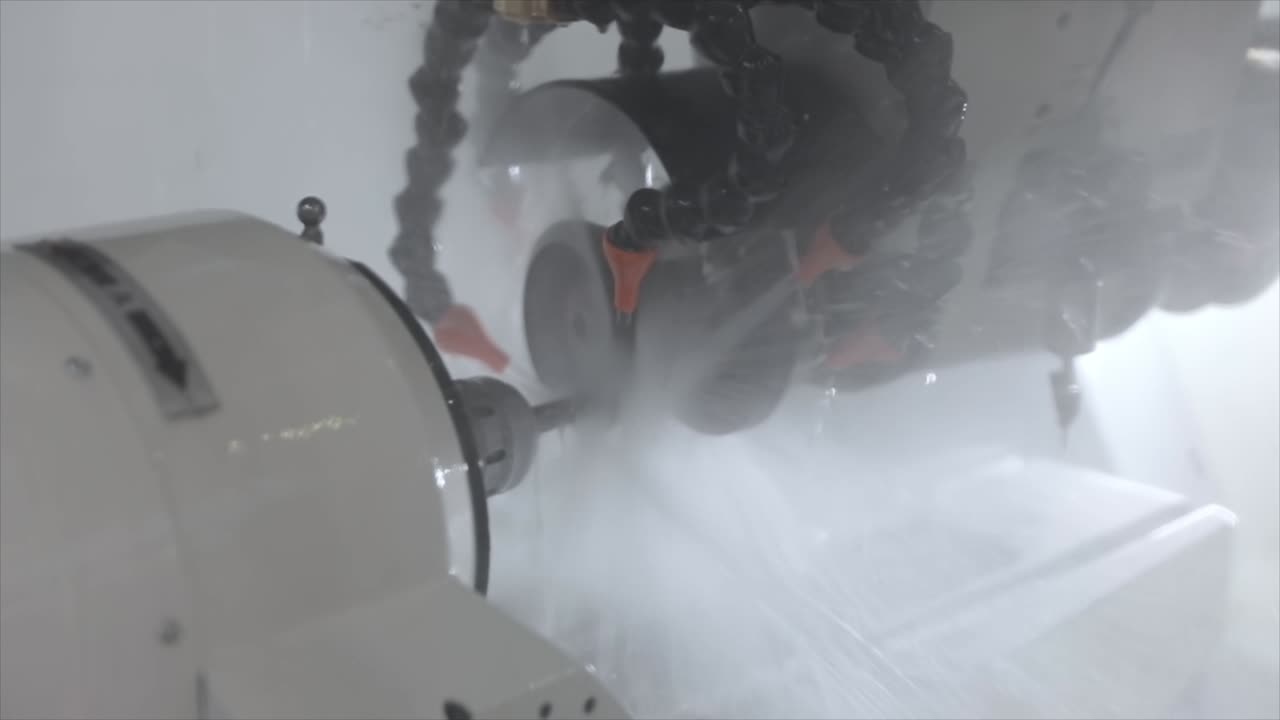 금속 가공 cnc 밀링 머신.