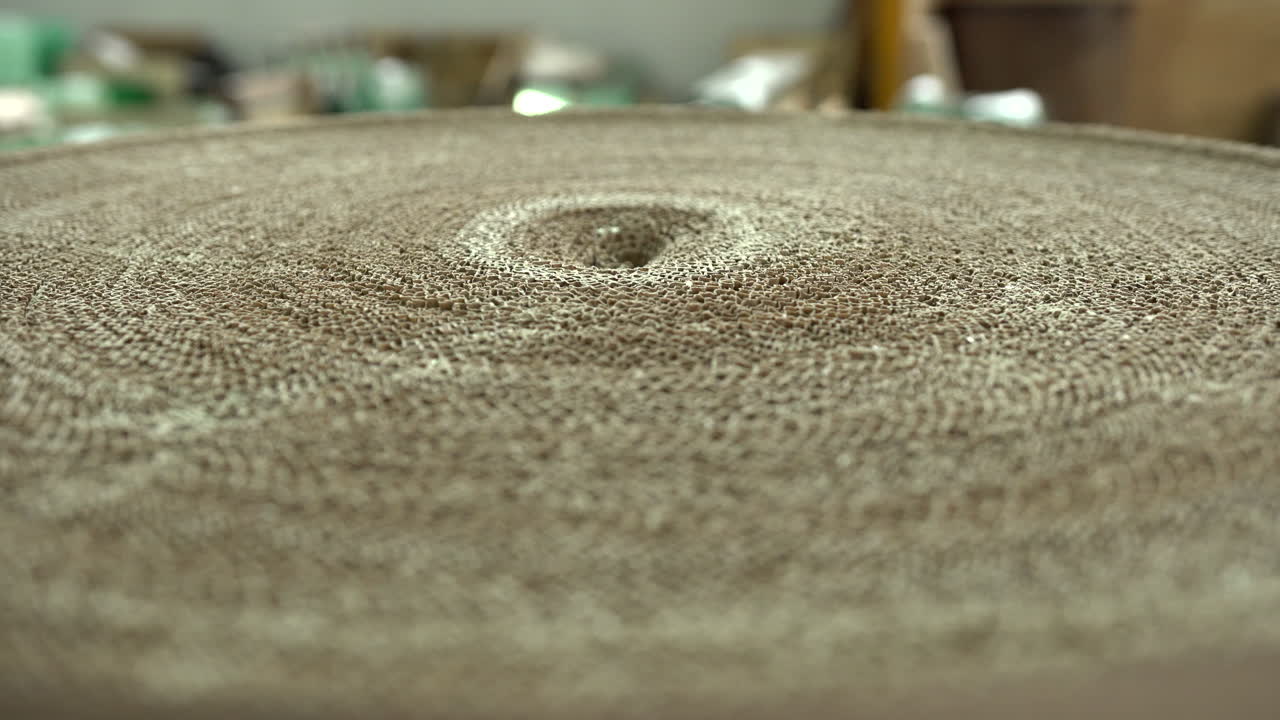 골판지 포장재의 포장 역할 클로즈업 샷