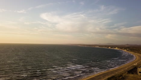 Relajante-Destino-De-Playa-Paisaje-Marino-En-Mazatlán,-México