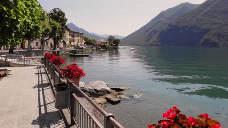 lago di lugano durante un día soleado de verano