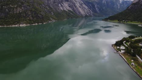 Drone-Footage-of-beautiful-Eidfjord-in-Western-Norway