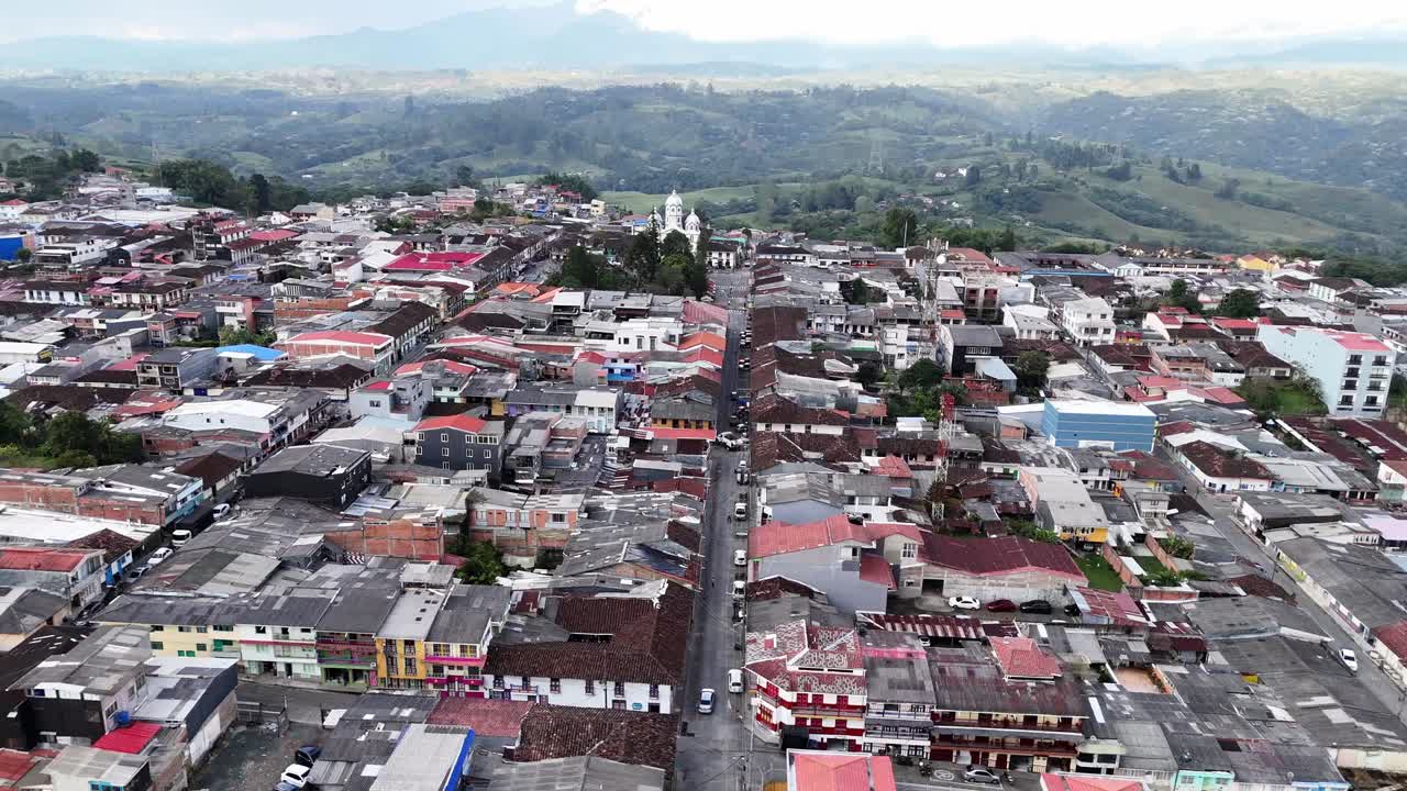 Vista aerea della popolazione di Finlandia, Quindio, Colombia