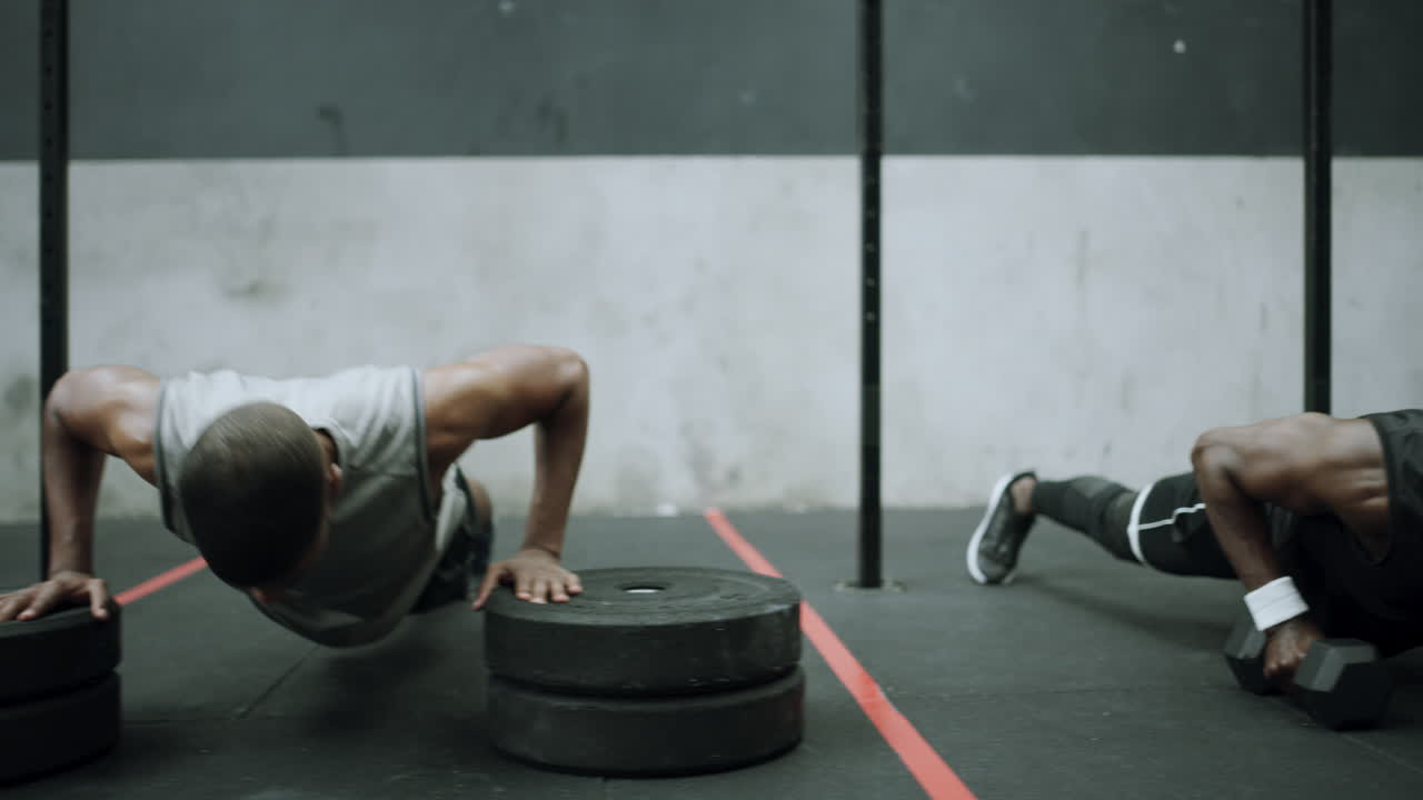 показывая, насколько они сильны.