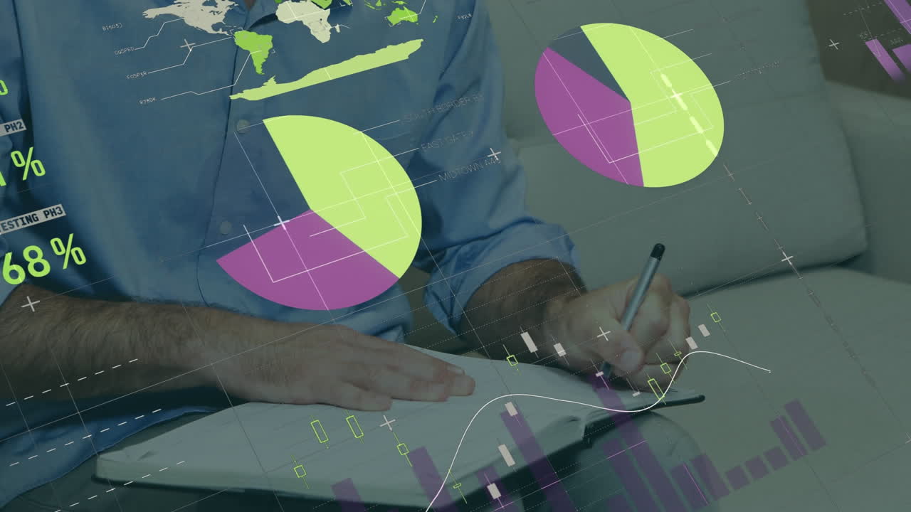 animación de la interfaz infográfica sobre la sección media del hombre caucásico escribiendo en el cuaderno