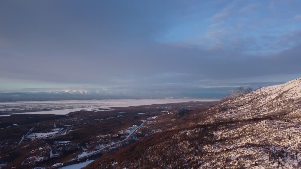 puesta de sol aérea en skyline drive, eagle river, alaska