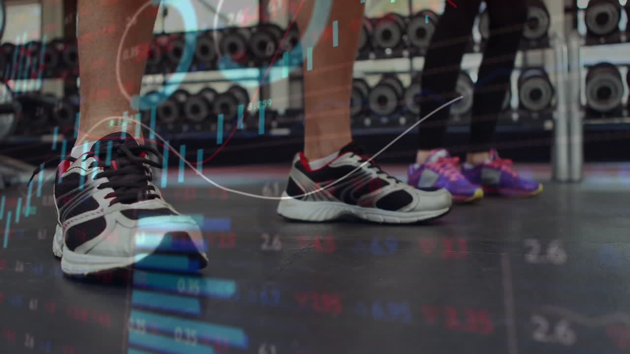 체육관에서 운동하는 사람들, 금융 데이터 처리 애니메이션 오버레이