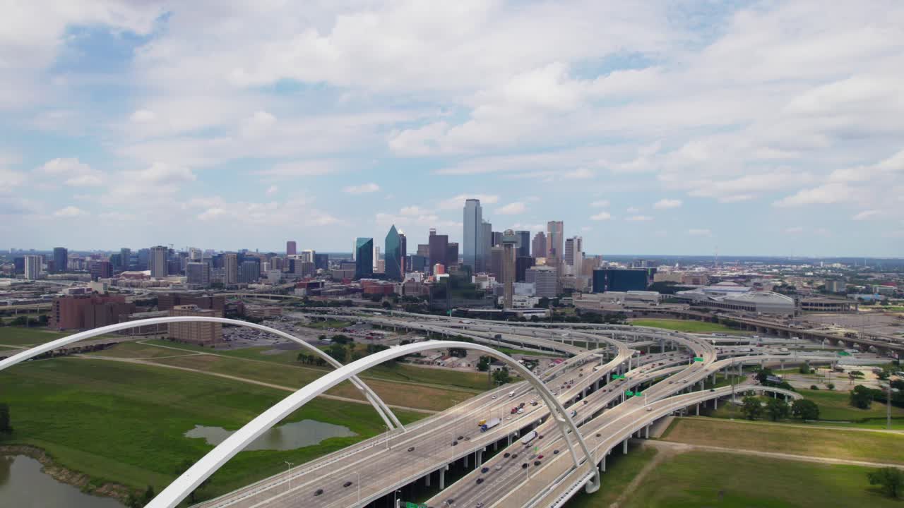 Vistas con dron de la hermosa Dallas, Texas