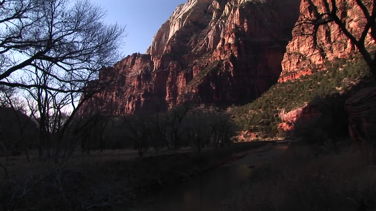 자이언 국립공원 유타에 있는 거대한 암벽의 패업