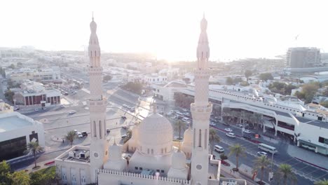 Beautiful-shot-of-Jumeirah-mosque-in-Dubai-near-La-Mer-Beach-right-before-sunset