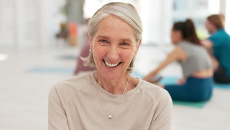 Gesicht,-Yoga-Und-ältere-Frau-Mit-Meditation
