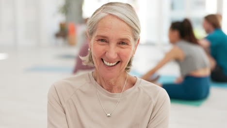 Cara,-Yoga-Y-Mujer-Mayor-Con-Meditación