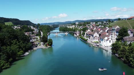 El-Pueblo-De-Eglisau-En-Suiza-Desde-El-Aire-4