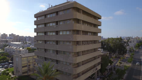 Rising-up-shot-in-front-of-the-old-city-hall-of-Holon---2023