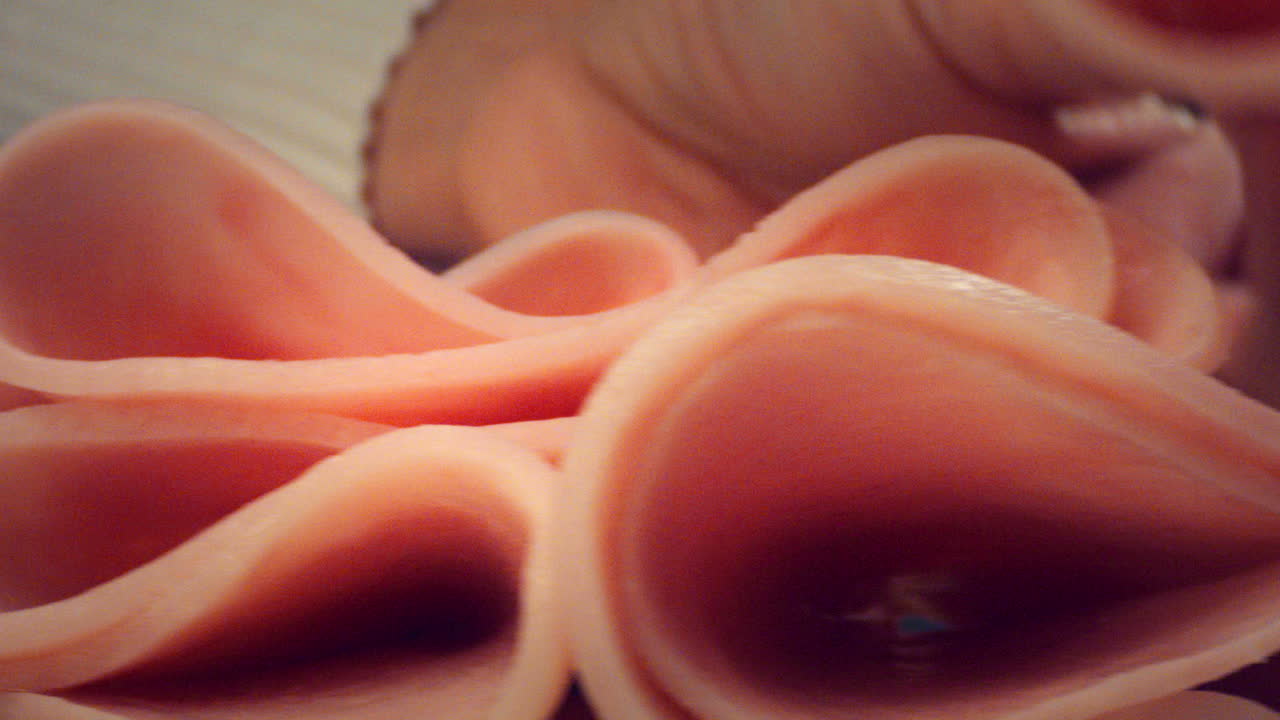 Detail plane, ham sandwich preparation