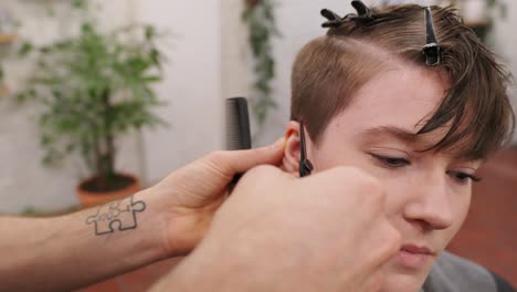 Haircut by a hairdresser