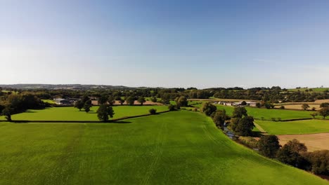 Patchwork-Idílico-Campo-De-Devon-Oriental