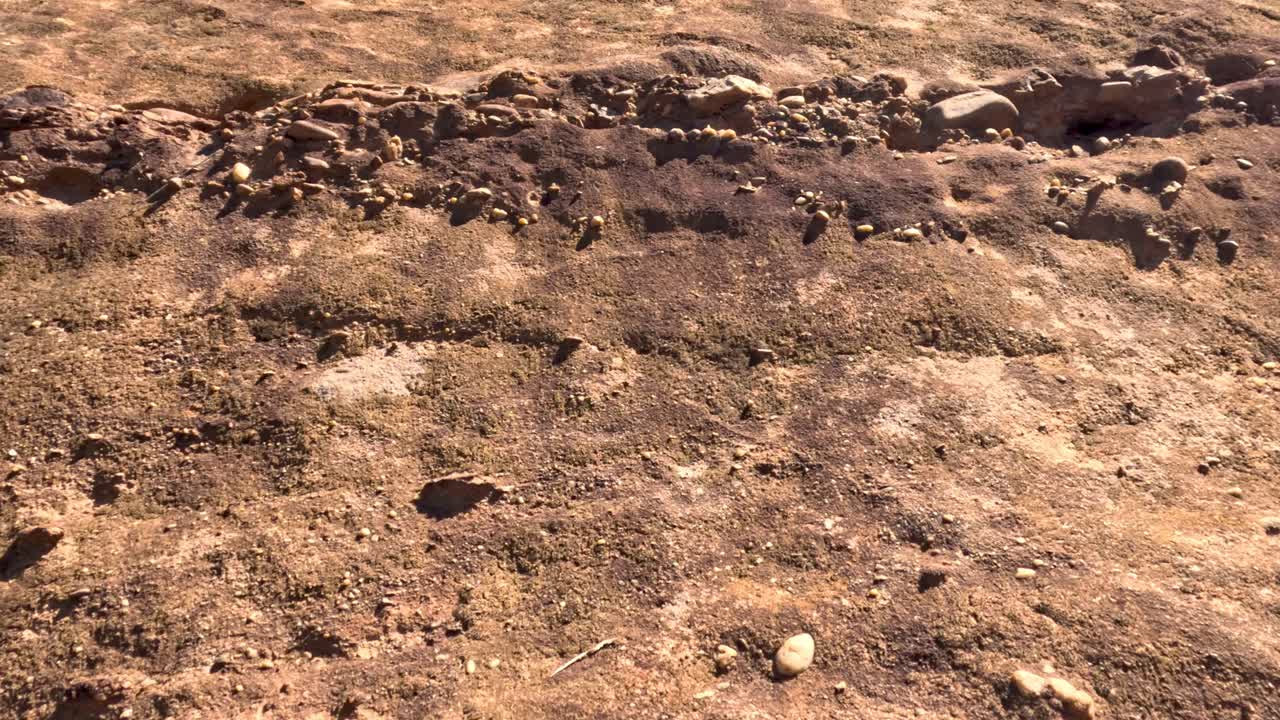 시간이 지남에 따라 절벽의 점진적인 침식