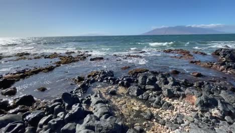 Maui-tropical-landscape,-lava-rocks,-and-coastal-scenery