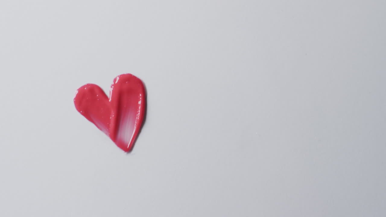 video de manchas de lápiz labial con espacio de copia en fondo blanco