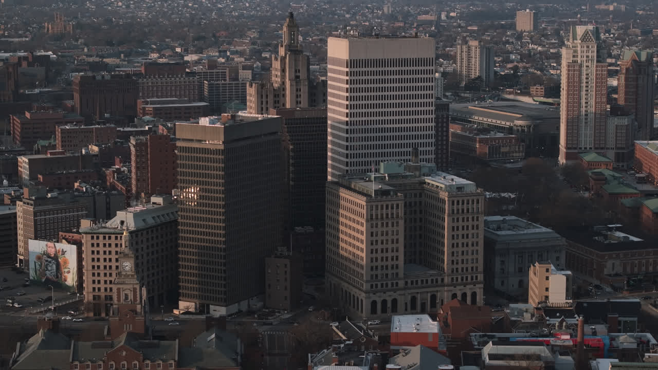 Rascacielos en el centro de Providence. Foto tomada una mañana de otoño en Rhode Island.