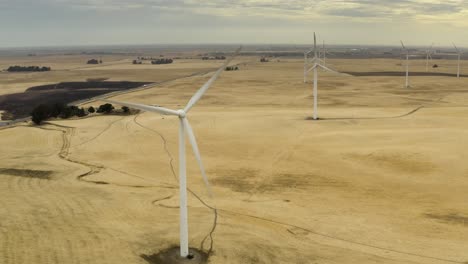 Aerial-shot-of-Windmills-spinning-on-Montezuma-Hills