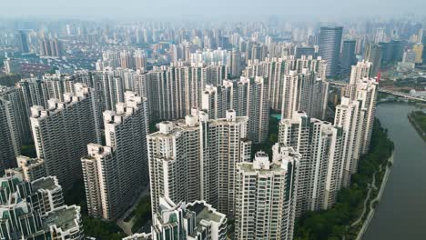 fotografía aérea que muestra los grandes complejos residenciales en el distrito de putuo