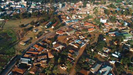 vista aérea de la ciudad de morogoro en tanzania