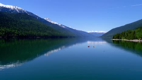 People-kayaking-in-lake-4k