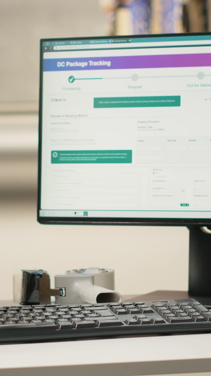 Vertical Video Storehouse with huge space for packaging and cargo tracking